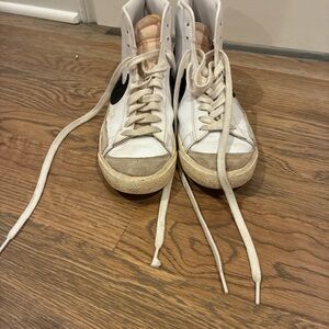 Nike Women's White and Black Sneakers